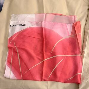 ☀️🌴NIB Lancome Scarf